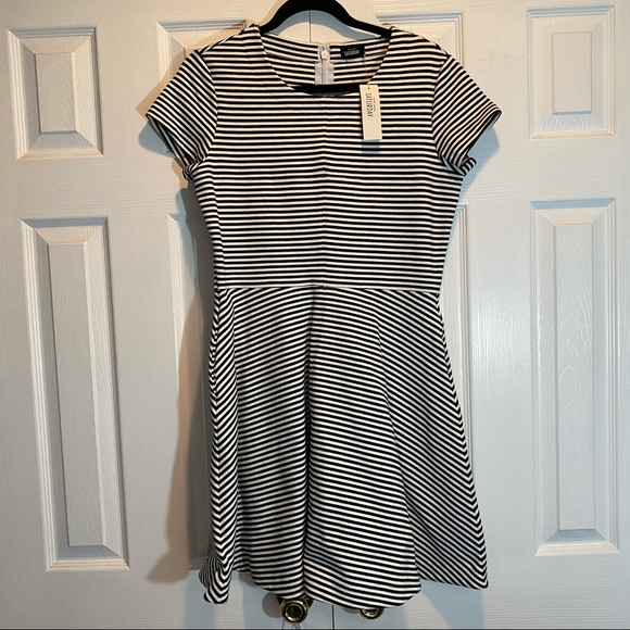 kate spade Dresses & Skirts - Kate Spade Saturday Striped Fit & Flare Dress